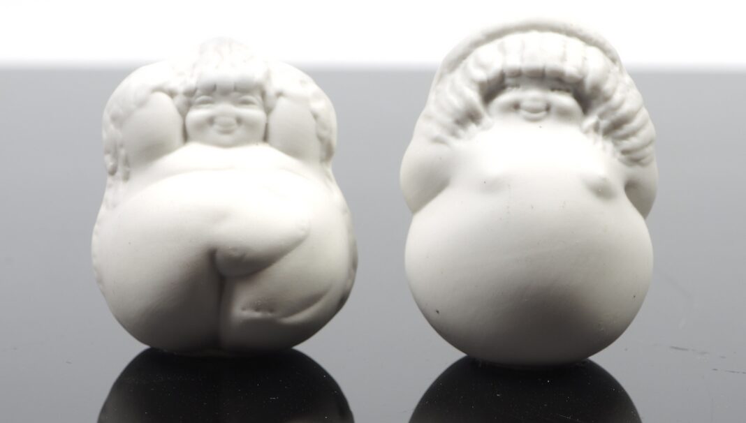 Para porcelenowych figurek z serii 