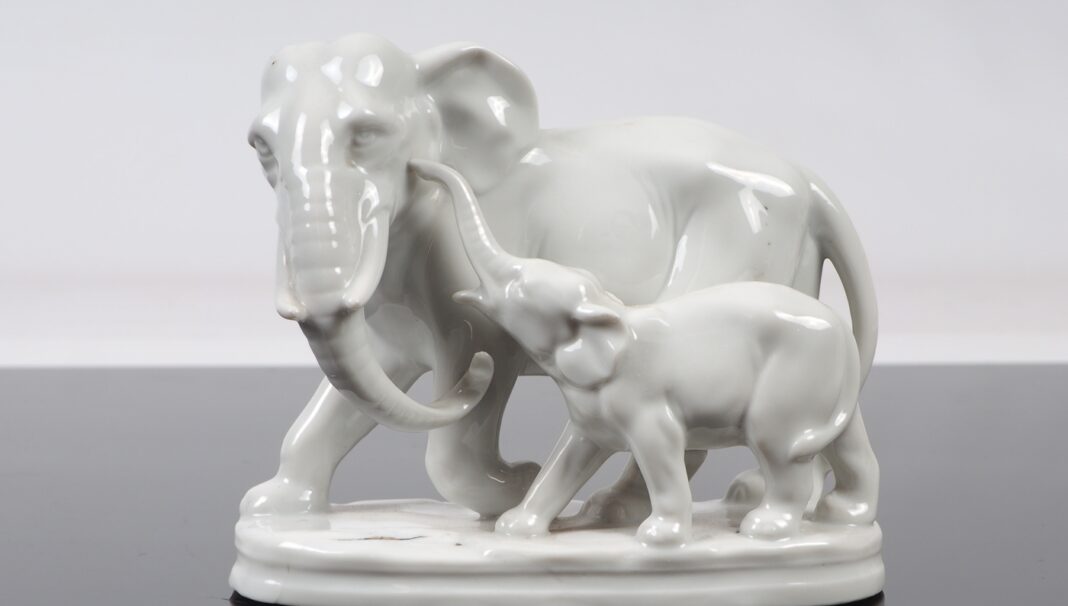 Art deco figurka porcelanowa 