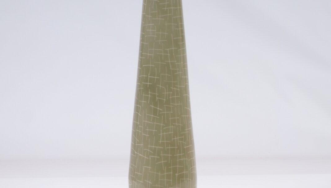 Wazon porcelitowy  Zakłady Porcelitu Stołowego Tułowice, lata 60-te
